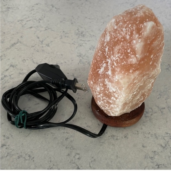 Salt Lamp - Picture 2 of 2
